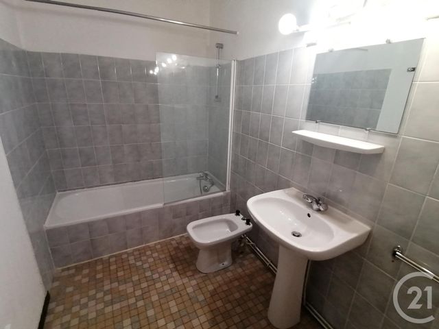 Afficher la photo en grand Appartement T3 à louer - 3 pièces - 108,48 m2 - Labastide De Levis - 81 - MIDI-PYRENEES