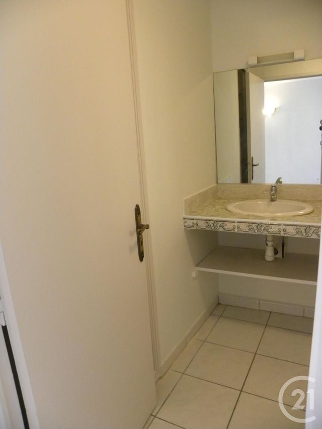 Appartement Studio &agrave; louer - 1 pi&egrave;ce - 37,15 m2 - Gaillac - 81 - MIDI-PYRENEES