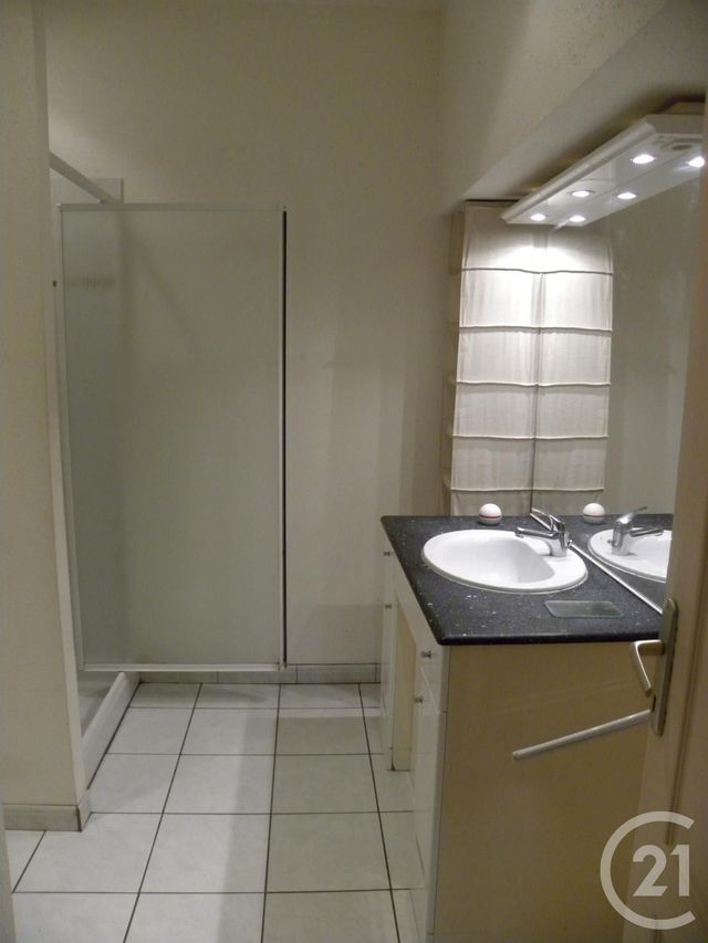 Appartement T3 &agrave; louer - 3 pi&egrave;ces - 61,52 m2 - Gaillac - 81 - MIDI-PYRENEES