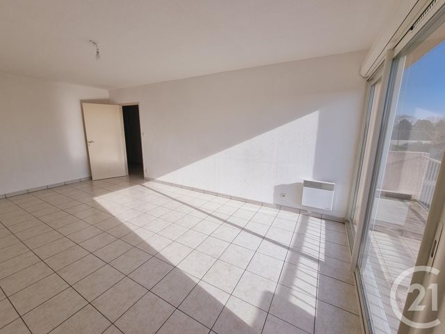 Appartement T2 &agrave; louer - 2 pi&egrave;ces - 65,34 m2 - Gaillac - 81 - MIDI-PYRENEES