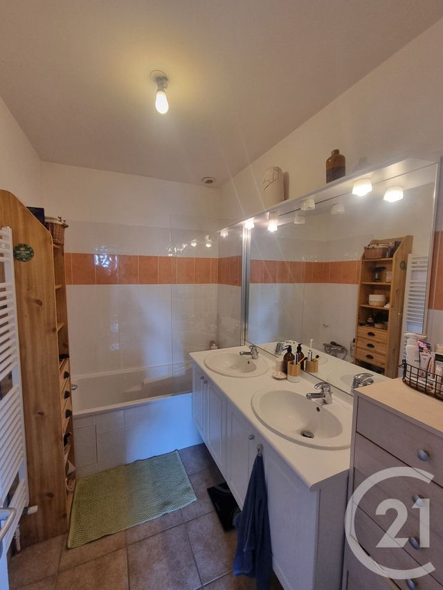 Appartement T4 &agrave; louer - 4 pi&egrave;ces - 91,90 m2 - Gaillac - 81 - MIDI-PYRENEES