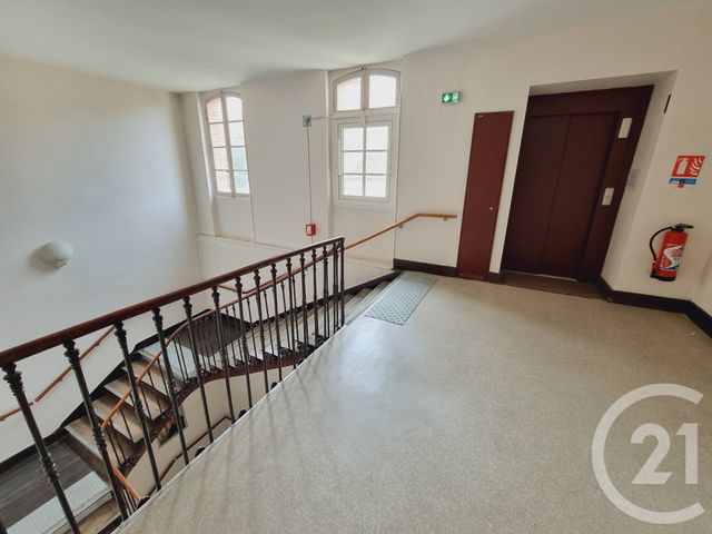 Appartement T2 &agrave; louer - 2 pi&egrave;ces - 41,40 m2 - Gaillac - 81 - MIDI-PYRENEES