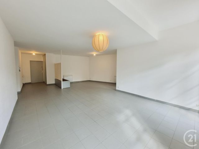 Appartement T3 &agrave; louer - 3 pi&egrave;ces - 106,36 m2 - Gaillac - 81 - MIDI-PYRENEES