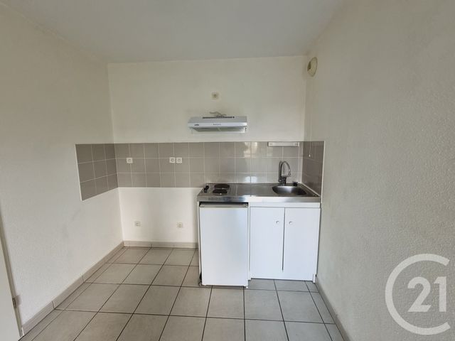 Appartement T2 &agrave; louer - 2 pi&egrave;ces - 41,47 m2 - Gaillac - 81 - MIDI-PYRENEES