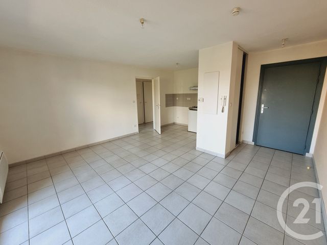 Appartement T2 &agrave; louer - 2 pi&egrave;ces - 41,47 m2 - Gaillac - 81 - MIDI-PYRENEES