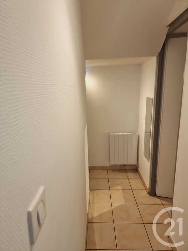 Appartement Studio &agrave; louer - 1 pi&egrave;ce - 24,47 m2 - Gaillac - 81 - MIDI-PYRENEES