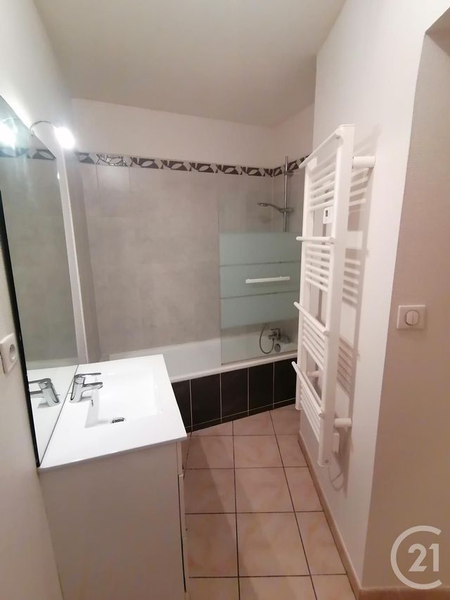 Appartement Studio &agrave; louer - 1 pi&egrave;ce - 24,47 m2 - Gaillac - 81 - MIDI-PYRENEES